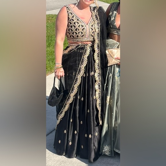 Black & Gold Lehenga - Picture 2 of 4